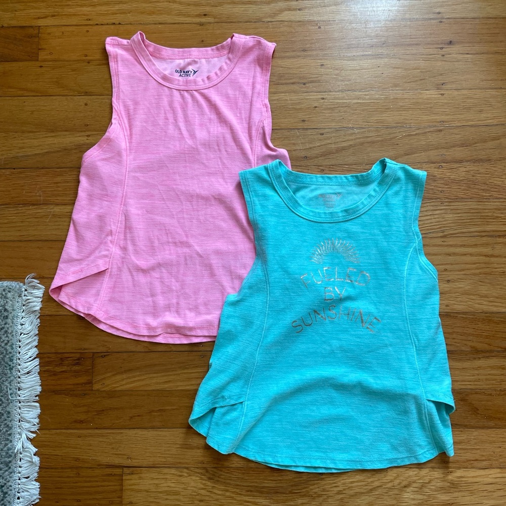 Bundle of sporty tanks: Light blue, pink